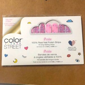 Color Street You Grow Girl Petite Nails